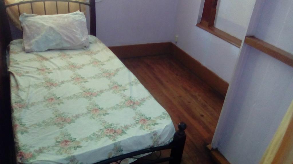 Robert'S Guest House Port of Spain Экстерьер фото